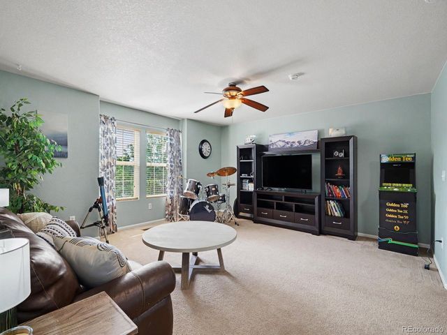 1752 Hogan Ct, Castle Rock, CO 80109