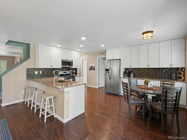 1752 Hogan Ct, Castle Rock, CO 80109
