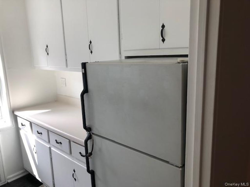 30 Ehrbar Avenue 306, Mount Vernon, NY 10552 — photo 5