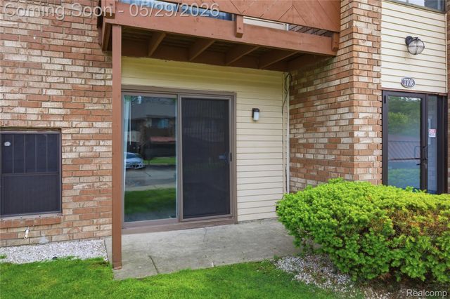 7708 Manor Circle 103, Westland, MI 48185