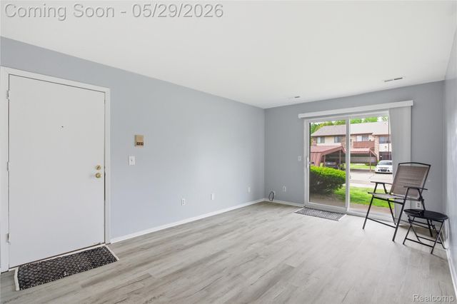 7708 Manor Circle 103, Westland, MI 48185