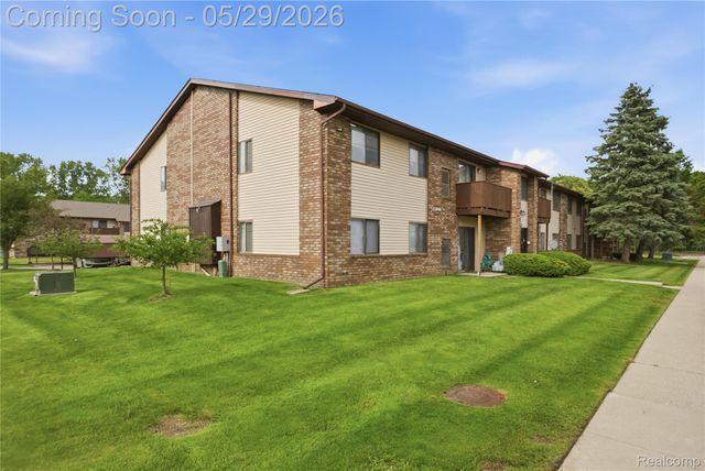 7708 Manor Circle 103, Westland, MI 48185
