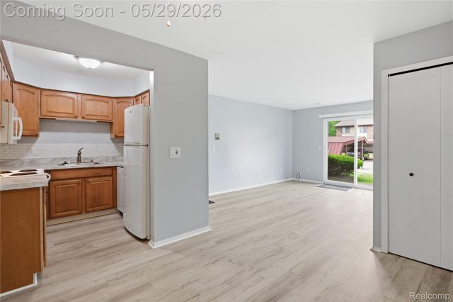 7708 Manor Circle 103, Westland, MI 48185