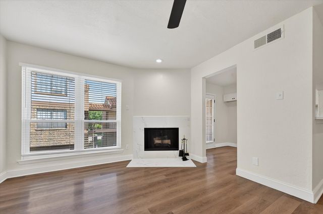 336 Melrose Drive 21D, Richardson, TX 75080