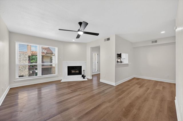336 Melrose Drive 21D, Richardson, TX 75080