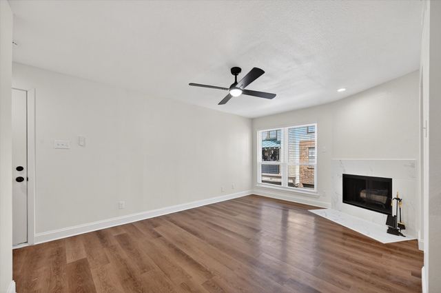 336 Melrose Drive 21D, Richardson, TX 75080
