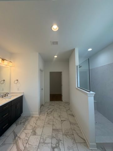 6193 Parkhaven Blvd, Hermitage, TN 37076
