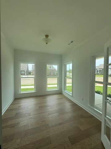 6193 Parkhaven Blvd, Hermitage, TN 37076