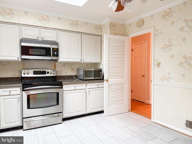 3106 HUNT RD, Oakton, VA 22124