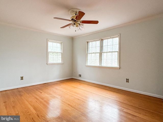 3106 HUNT RD, Oakton, VA 22124