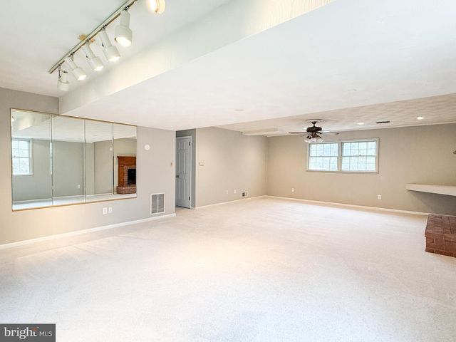 3106 HUNT RD, Oakton, VA 22124