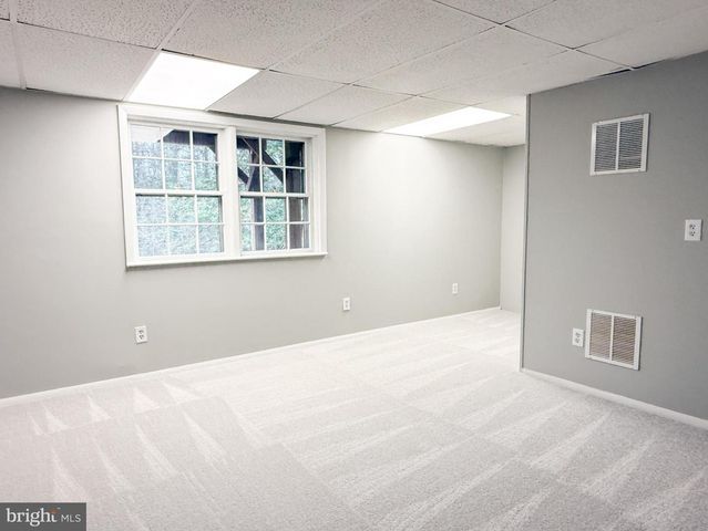 3106 HUNT RD, Oakton, VA 22124