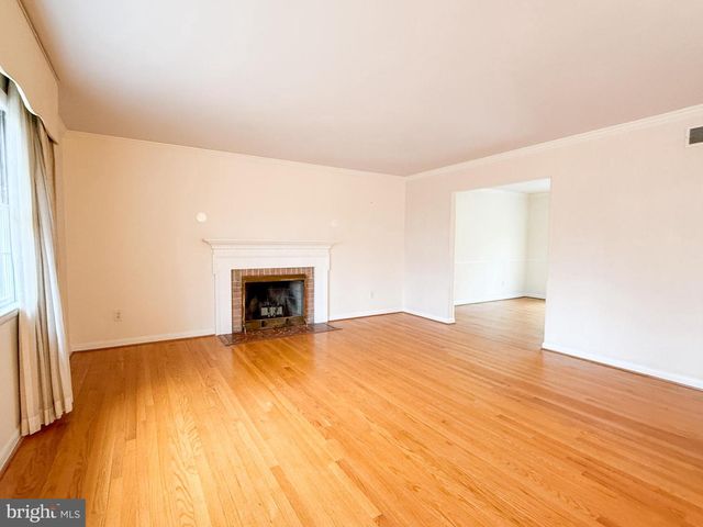 3106 HUNT RD, Oakton, VA 22124