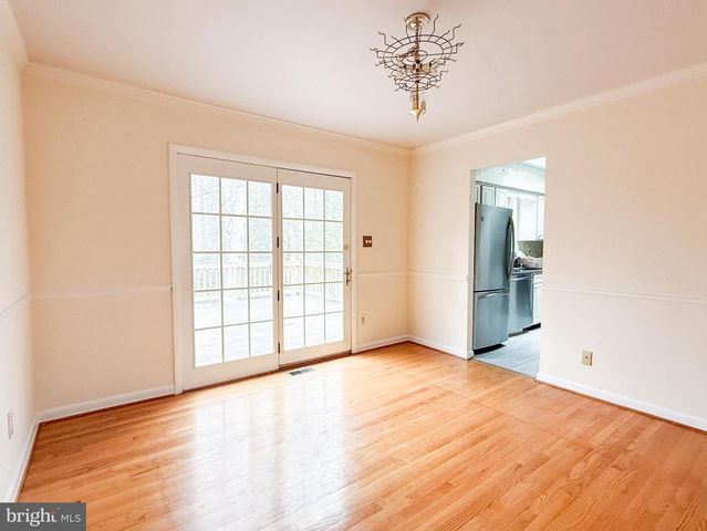 3106 HUNT RD, Oakton, VA 22124