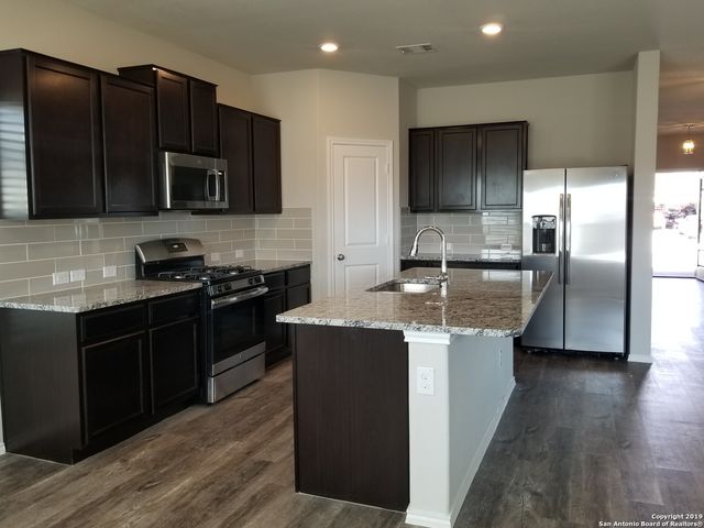 455 Agave Flats Dr, New Braunfels, TX 78130