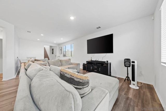 29566 Nini Ct, Winchester, CA 92596