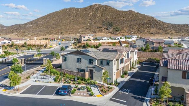 29566 Nini Ct, Winchester, CA 92596