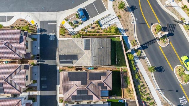 29566 Nini Ct, Winchester, CA 92596