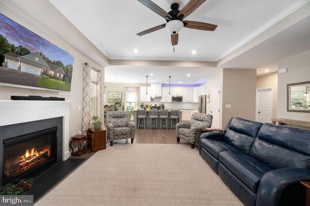 5206 MULBERRY DR, Fredericksburg, VA 22407