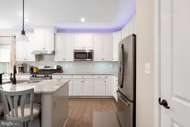 5206 MULBERRY DR, Fredericksburg, VA 22407