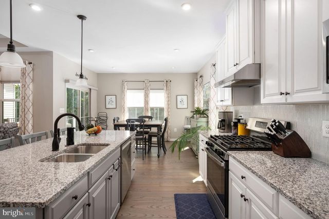 5206 MULBERRY DR, Fredericksburg, VA 22407