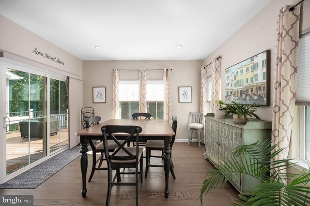 5206 MULBERRY DR, Fredericksburg, VA 22407
