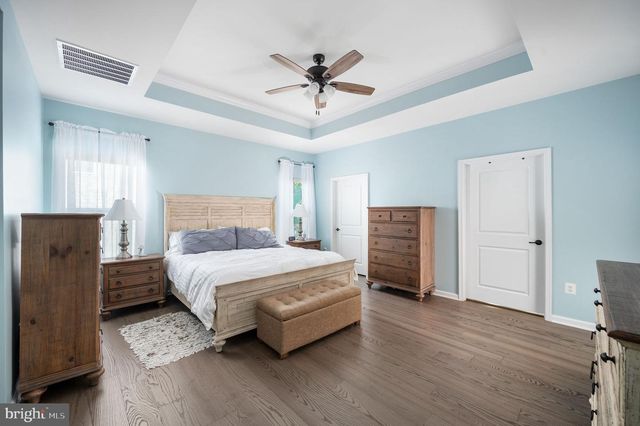 5206 MULBERRY DR, Fredericksburg, VA 22407