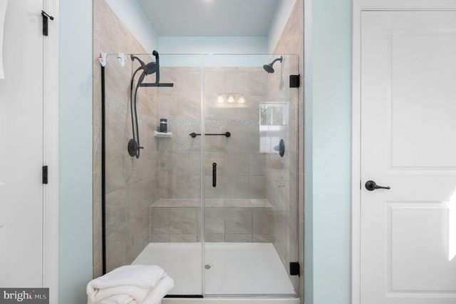 5206 MULBERRY DR, Fredericksburg, VA 22407