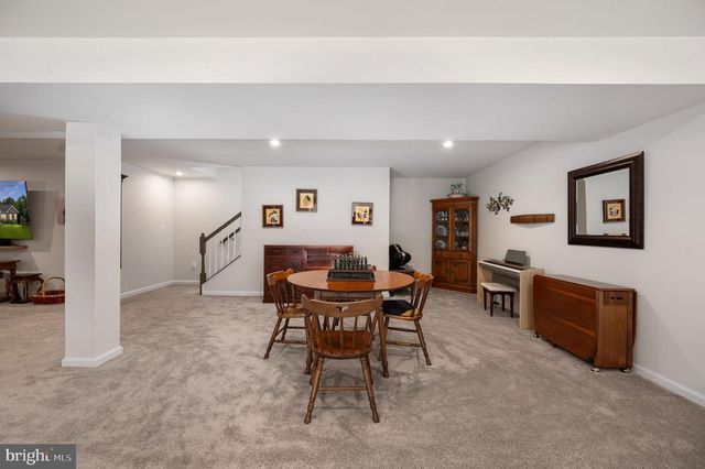 5206 MULBERRY DR, Fredericksburg, VA 22407