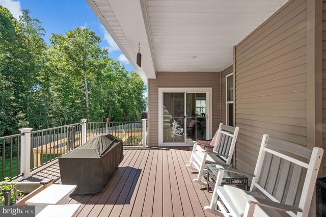 5206 MULBERRY DR, Fredericksburg, VA 22407