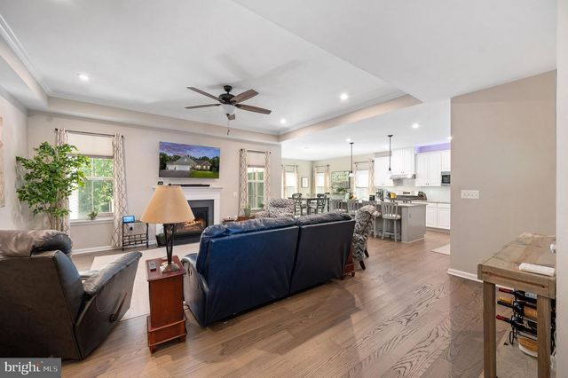 5206 MULBERRY DR, Fredericksburg, VA 22407