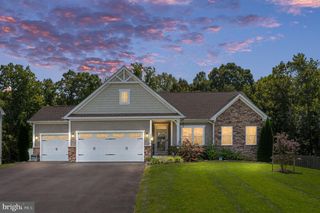 5206 MULBERRY DR, Fredericksburg, VA 22407