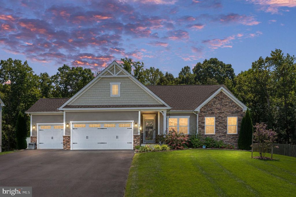 5206 MULBERRY DR, Fredericksburg, VA 22407