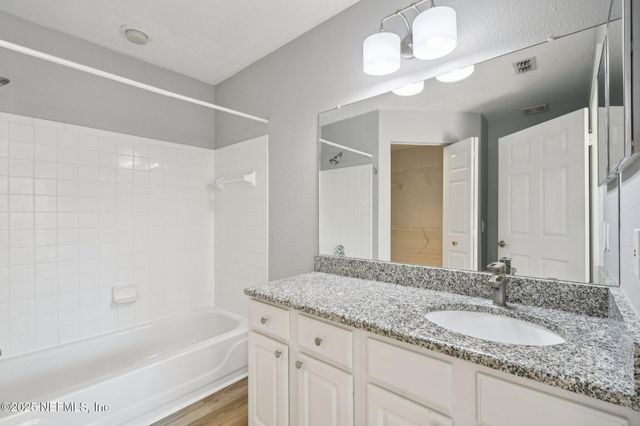 13700 RICHMOND PARK Drive N 1207, Jacksonville, FL 32224