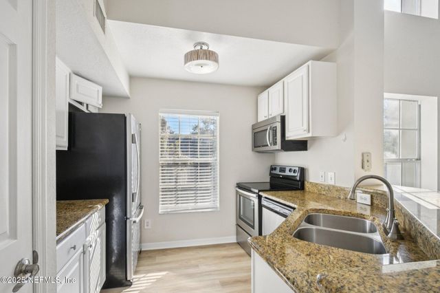 13700 RICHMOND PARK Drive N 1207, Jacksonville, FL 32224