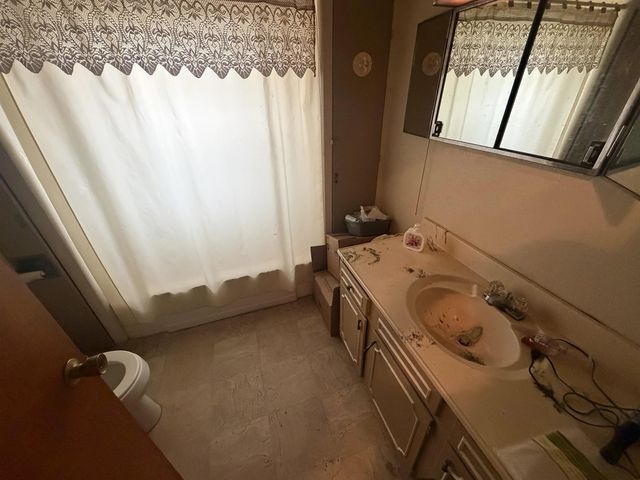 1217 Waco Rd, Huntington, WV 25701
