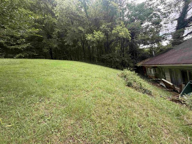1217 Waco Rd, Huntington, WV 25701