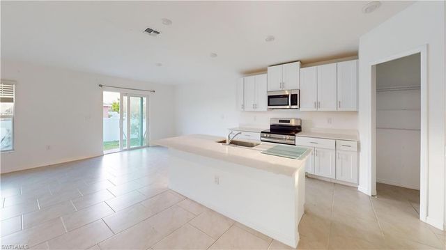 1908 NW 26th PL, Cape Coral, FL 33993
