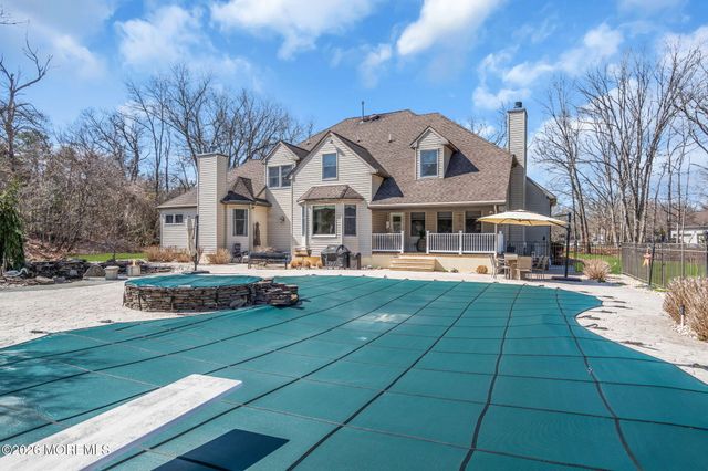2281 Clover Hill Lane, Toms River, NJ 08755