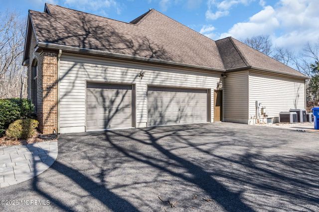 2281 Clover Hill Lane, Toms River, NJ 08755