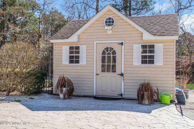 2281 Clover Hill Lane, Toms River, NJ 08755