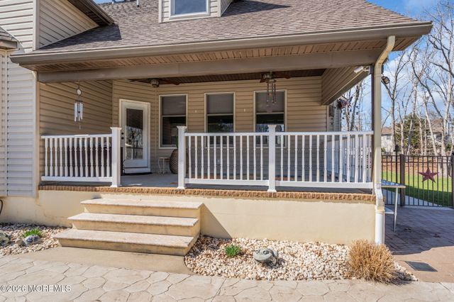 2281 Clover Hill Lane, Toms River, NJ 08755