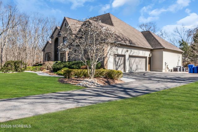 2281 Clover Hill Lane, Toms River, NJ 08755