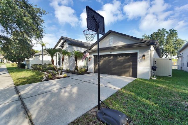 7136 DERWENT GLEN CIRCLE, Land O Lakes, FL 34637