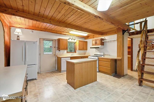 7430 W Dean Drive, Wasilla, AK 99654