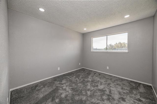 3221 Cheyenne Dr, Merced, CA 95348