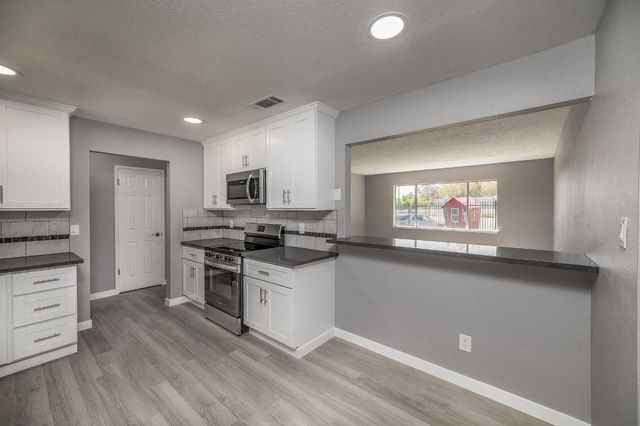 3221 Cheyenne Dr, Merced, CA 95348