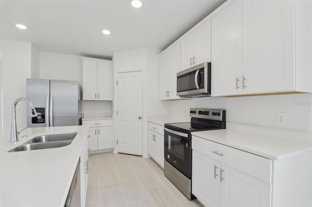 325 CASTLE DRIVE, Lake Alfred, FL 33850