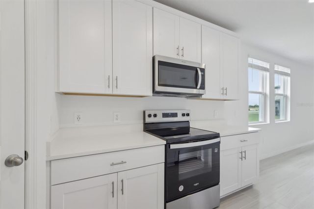 325 CASTLE DRIVE, Lake Alfred, FL 33850