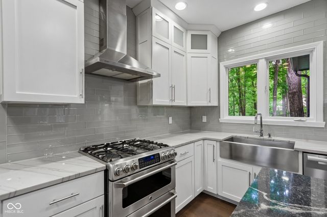 10116 Brooks School Road, Fishers, IN 46037